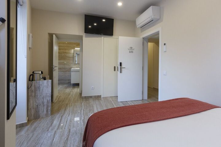 Room 5 of 79