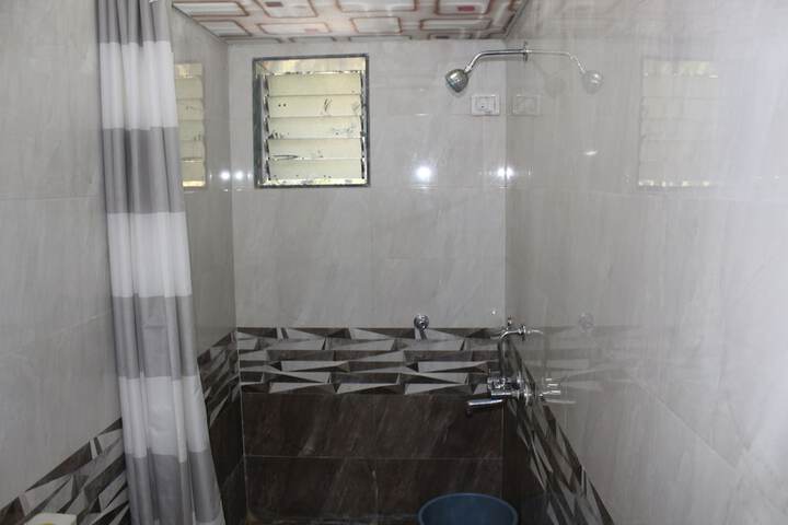 Room 19 of 28