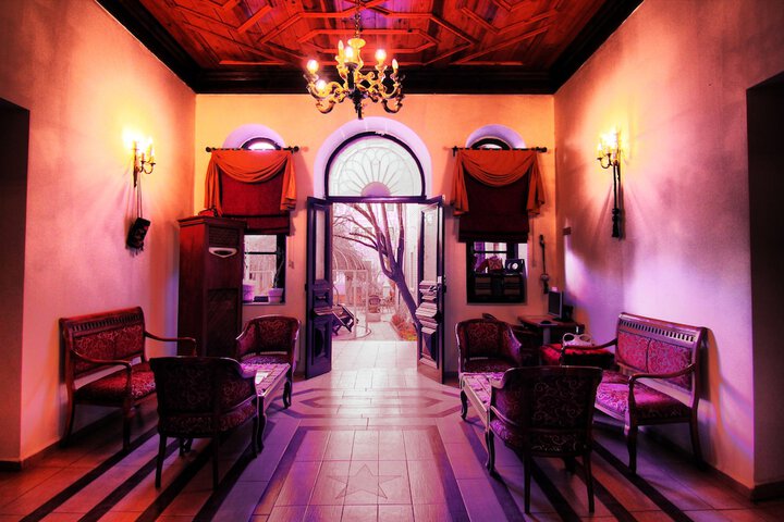 Guest Lobby