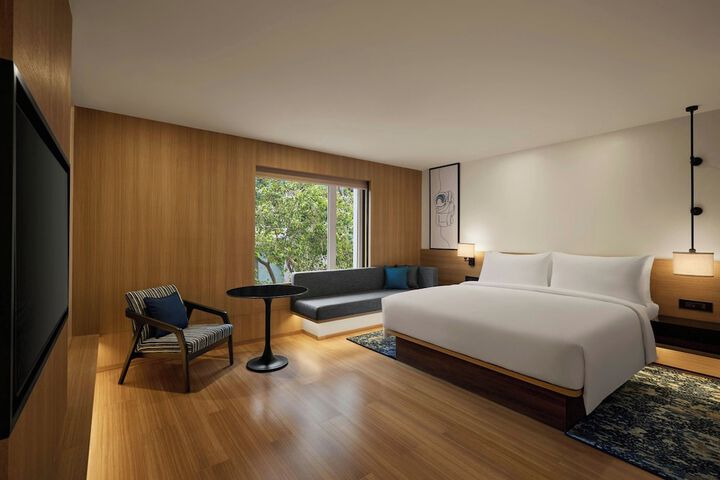 Room 4 of 43