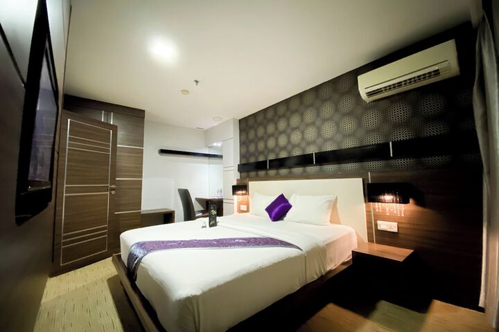 Room 19 of 63