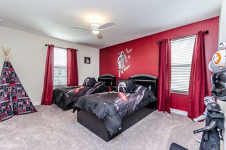 Room 8 of 37