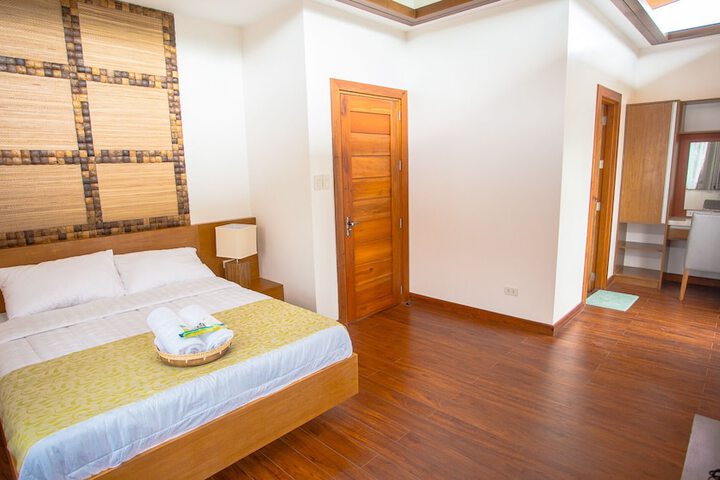 Room 7 of 70