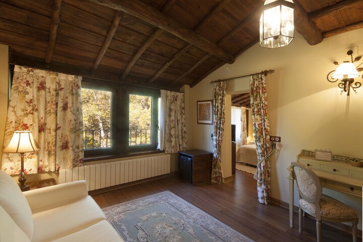 Room 7 of 47
