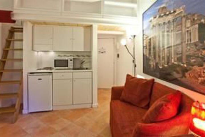 Room 8 of 15