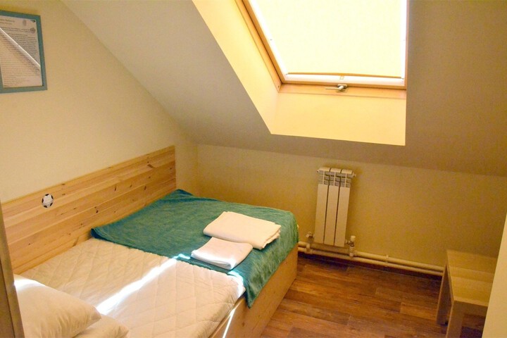 Room 34 of 80