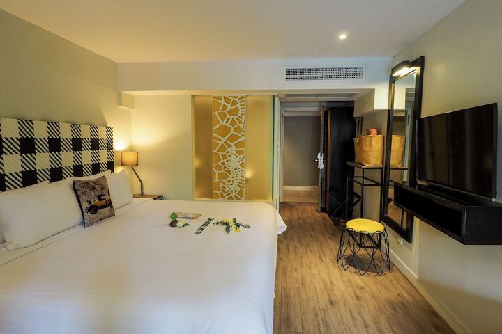 Room 28 of 159