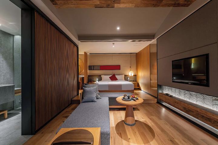 Room 47 of 127