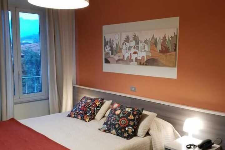 Room 4 of 47