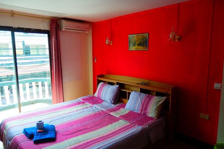 Room 6 of 29
