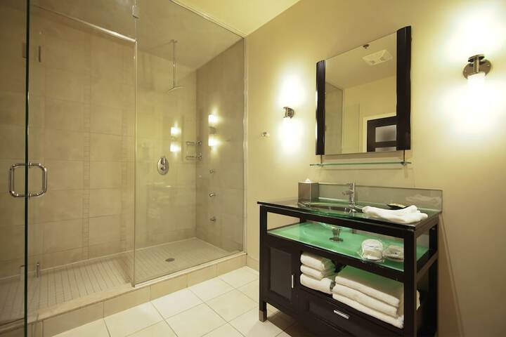 Clean Restrooms
