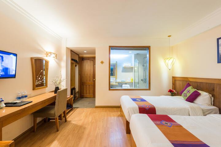 Room 18 of 65