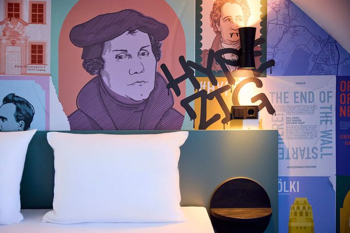Room 12 of 51