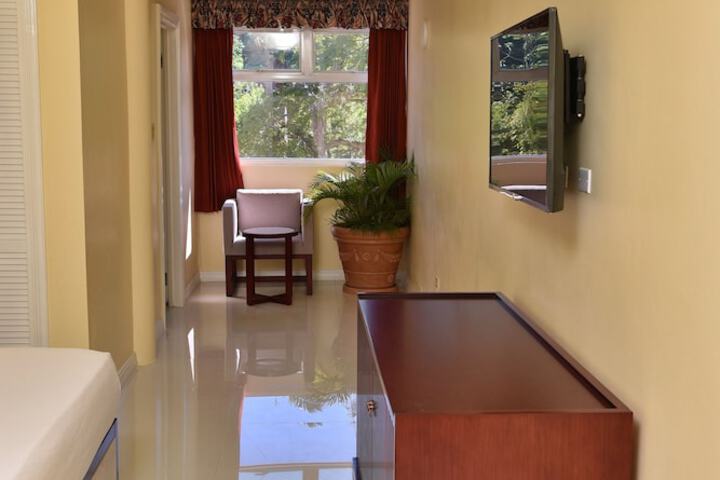 Room 44 of 85