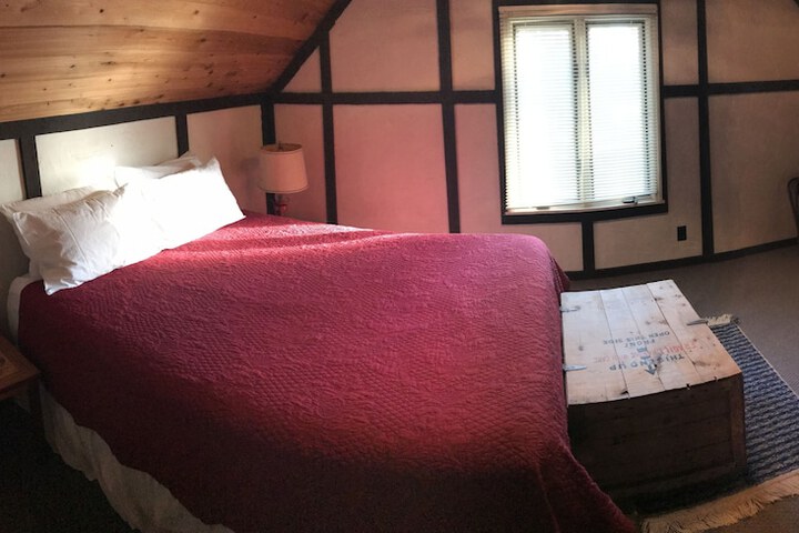 Room 38 of 146