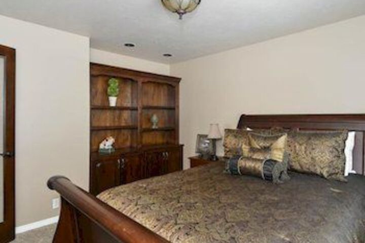 Room 77 of 150