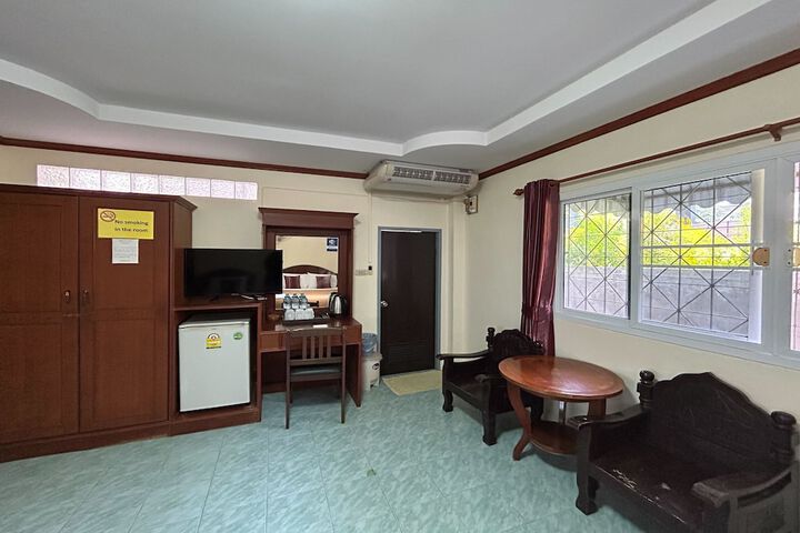 Room 5 of 34