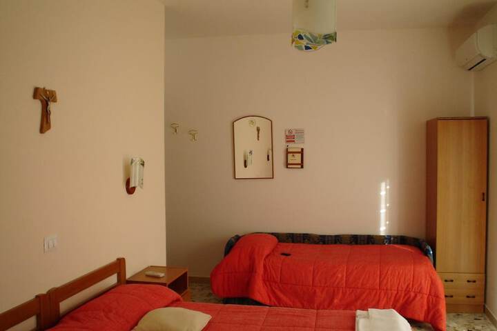 Room 17 of 51