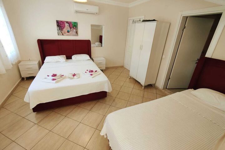 Room 15 of 107