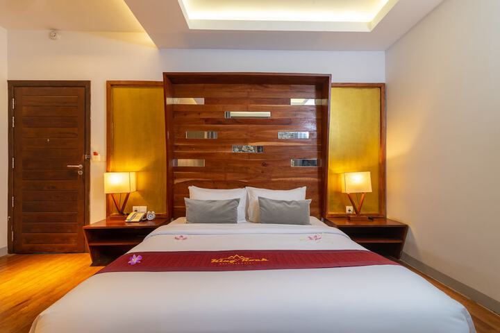 Room 4 of 63