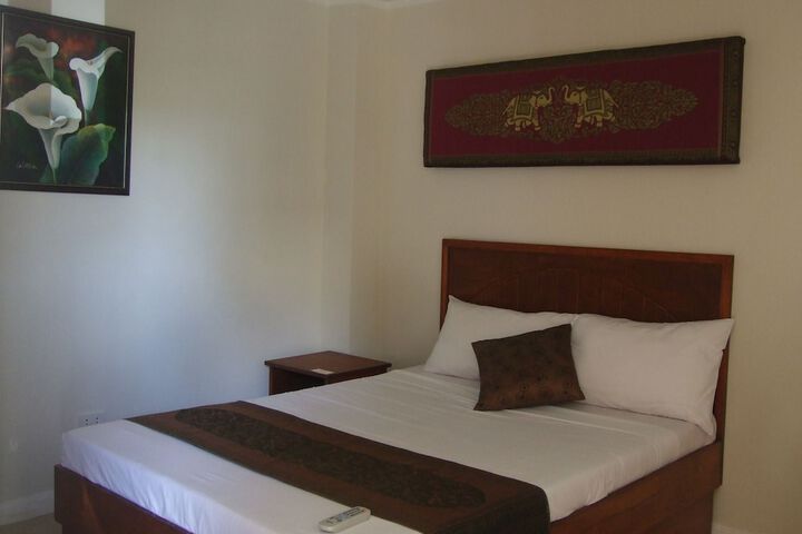 Room 6 of 36