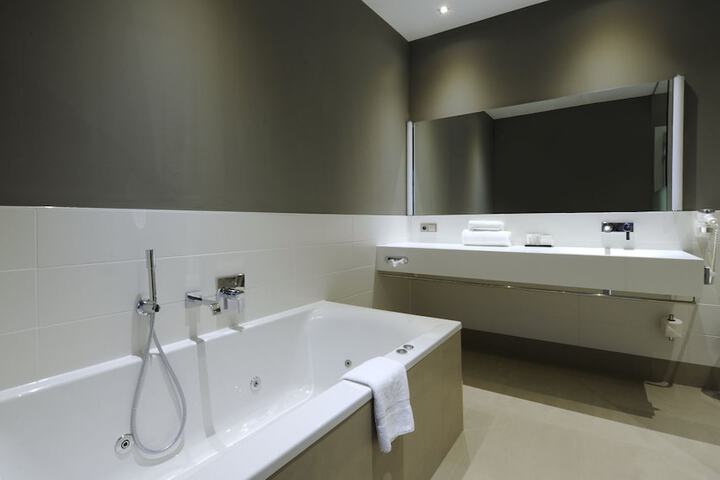 Bath Photo