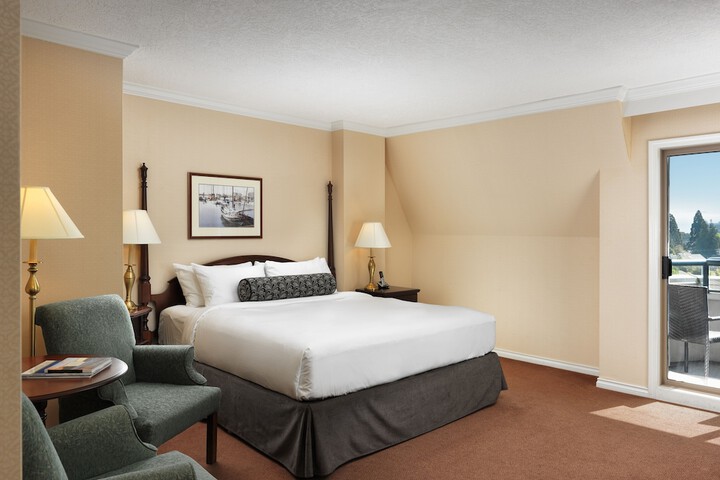 Room 11 of 64