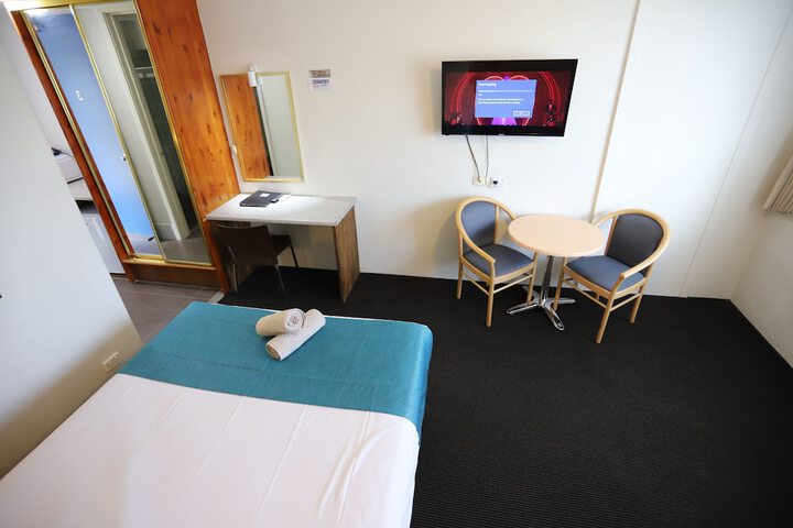 Room 9 of 56
