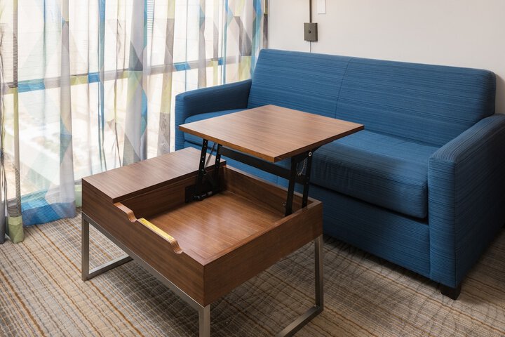 Room 25 of 51