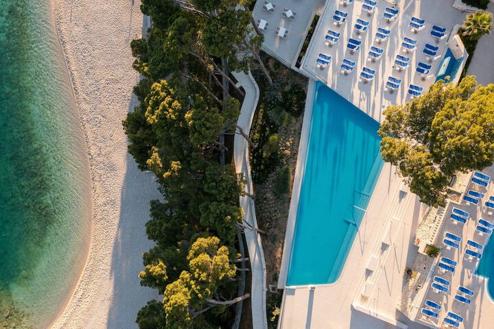 Pool 51 of 106