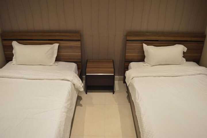 Room 11 of 24