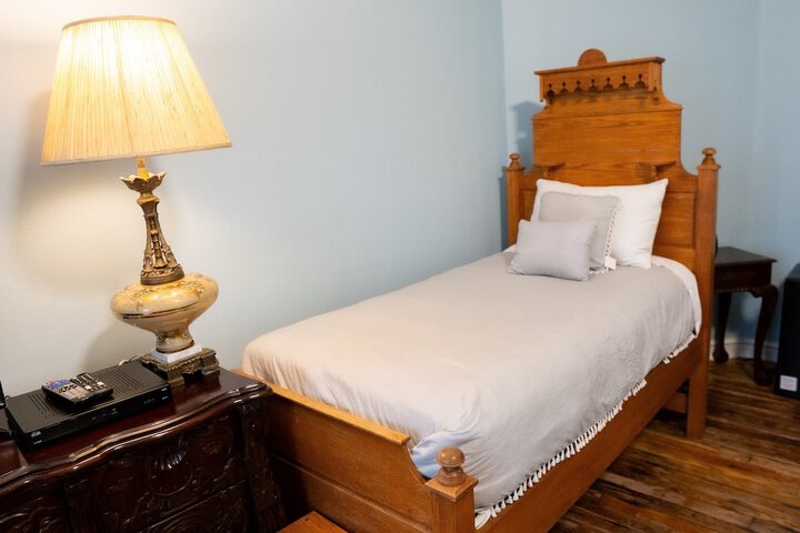 Lodge Premium Cabin Queen Bed (20 of 79)