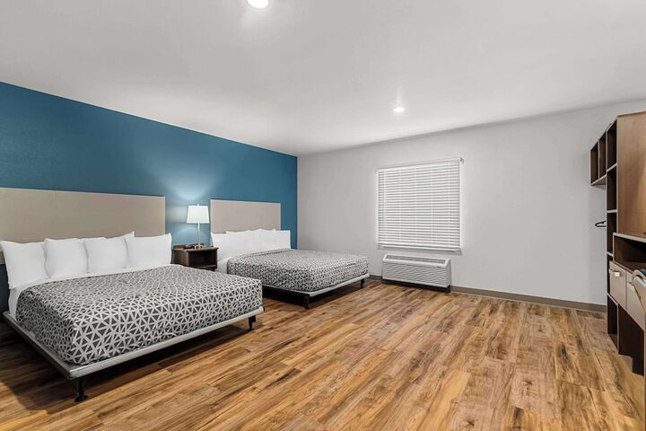 Suite Queen Bed (25 of 41)