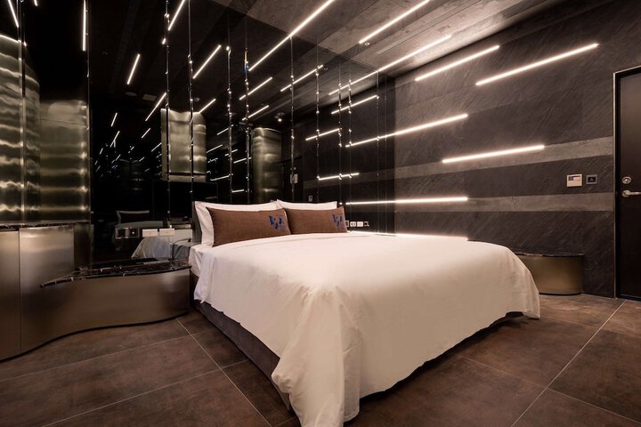 Room 37 of 67