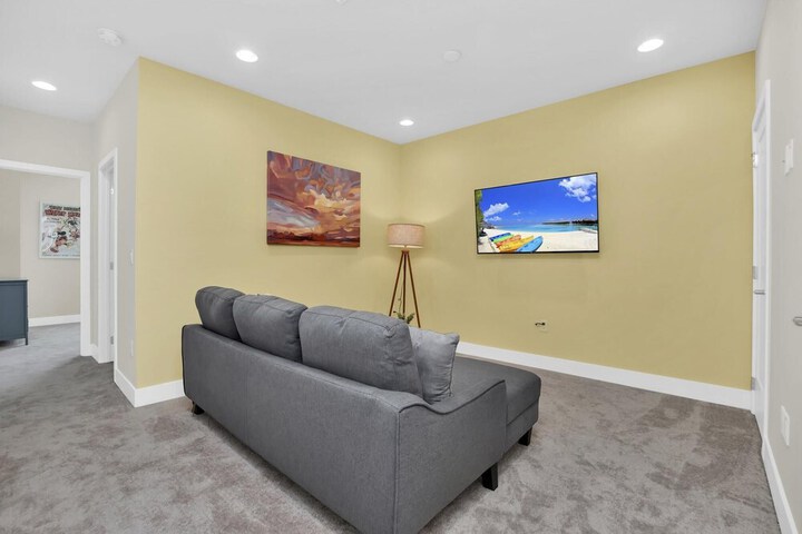 Room 18 of 31
