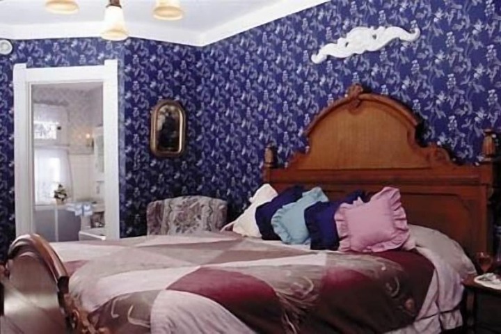 Room 18 of 59