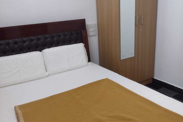 Room 2 of 22