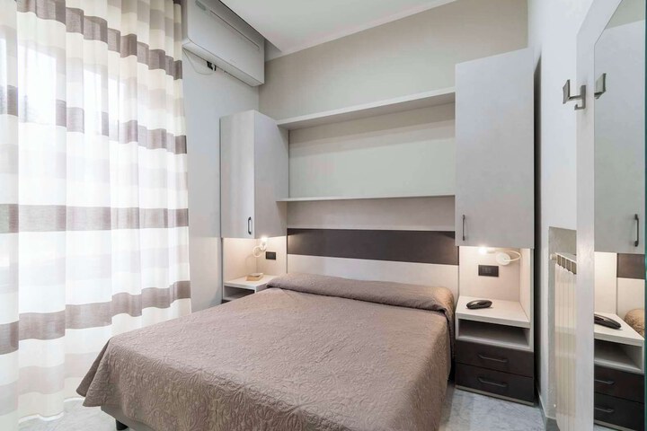 Room 14 of 53