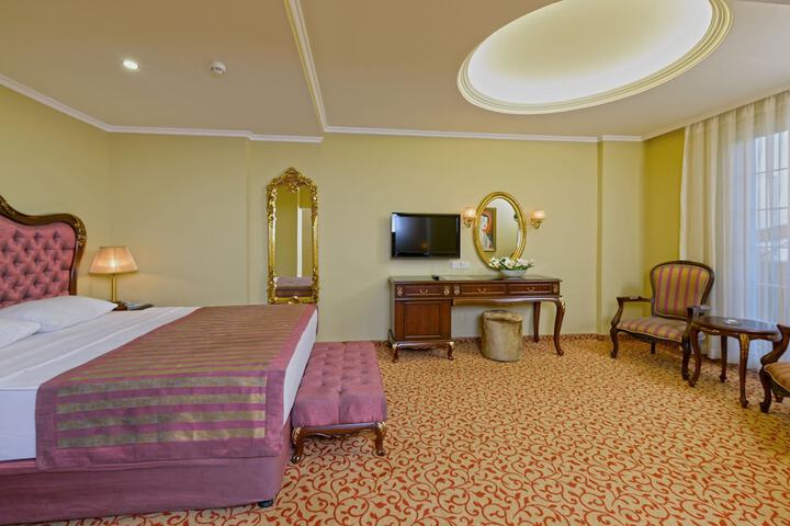 Room 15 of 120