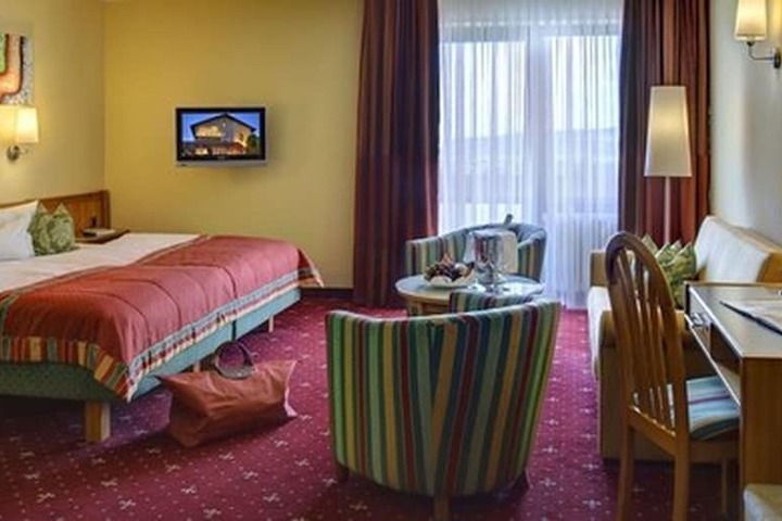 Room 2 of 19