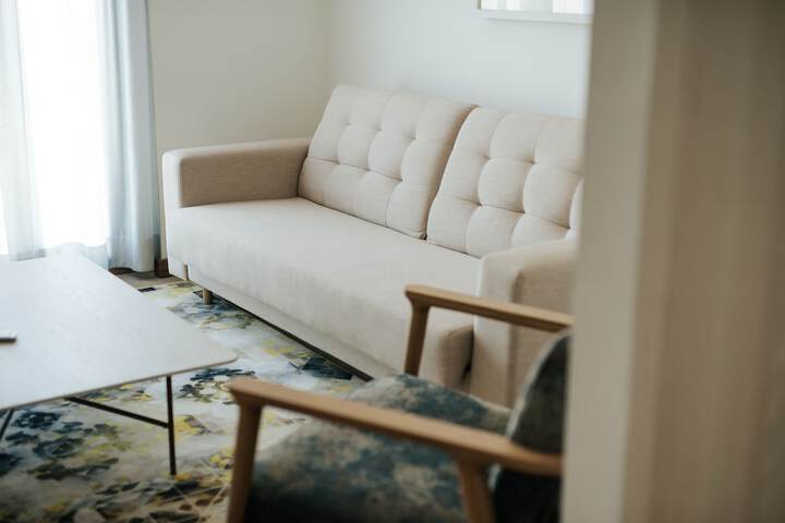 Room 43 of 168