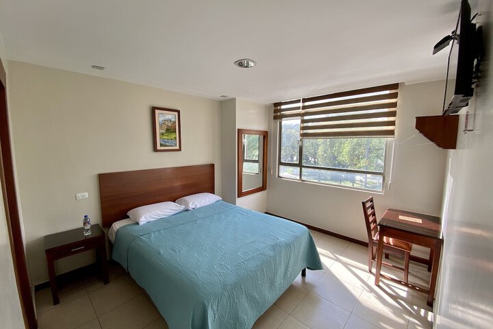 Room 5 of 33