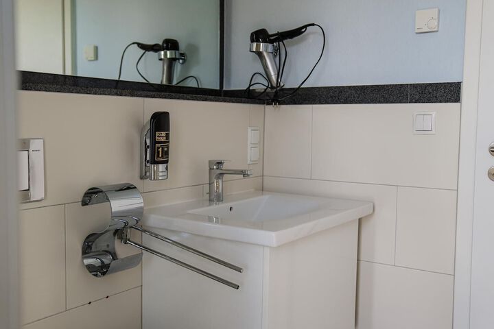 Room 44 of 63
