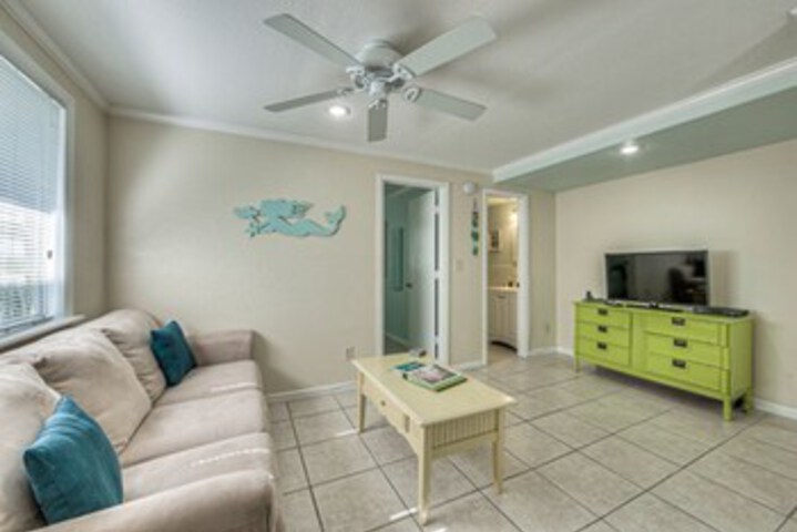 Room 12 of 25