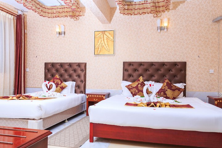 Room 30 of 66
