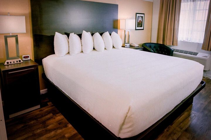 Room 20 of 29
