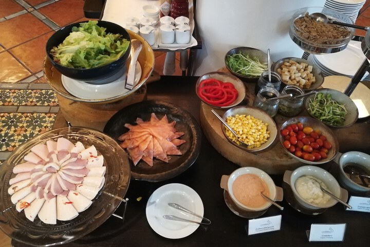Breakfast/Coffee Service 122 of 139