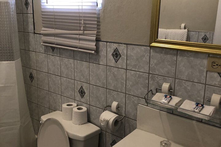Clean Restrooms