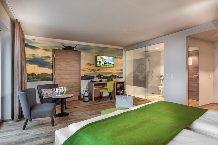 Room 4 of 68