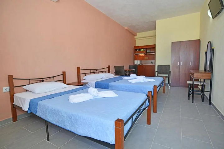 Room 3 of 9